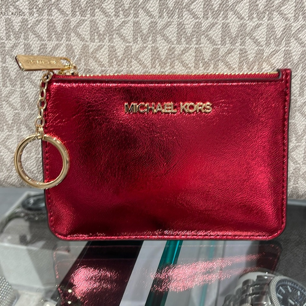 MICHAEL KORS
Jet Set Travel Small Top Zip Coin Pouch With ID
Crimson 
NWT
